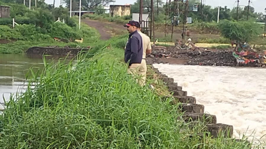 पुण्यात 20 वर्षीय महिला पोलीस कॉन्स्टेबलने नदीत उडी मारली; शोध सुरू