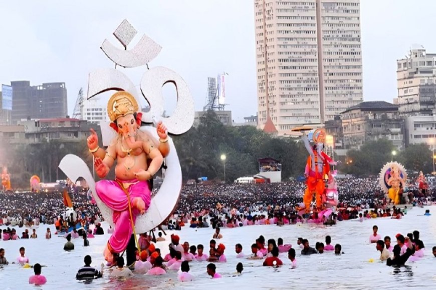 पुढच्या वर्षी लवकर या...' राज्यभरात लाडक्या गणरायाला भावपूर्ण निरोप