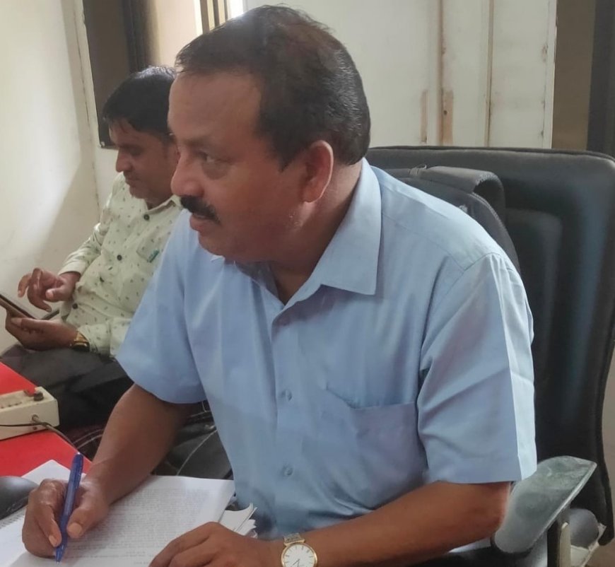 शासकीय दस्तऐवजात बेकायदेशीर फेरबदल भोवले:आगाशी मंडळ अधिकाऱ्याची बदली