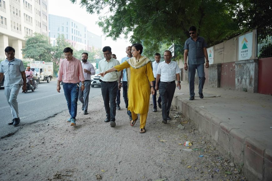 Chief Minister Atishi and Ministers Inspect Delhi's Damaged Roads
