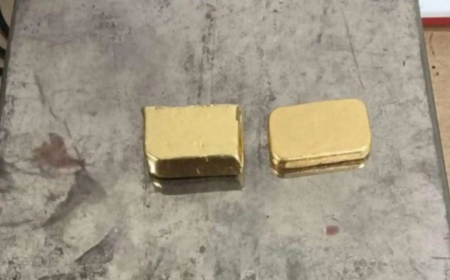 Mumbai Airport Seizes 2.427 Kilograms of Gold and Electronic Goods Worth 42 Lakhs